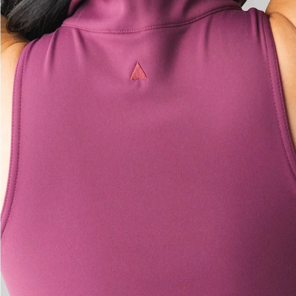 Refine bra Quarter Zip Crop NWT XS - Picture 4 of 10